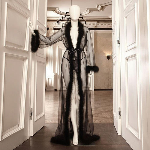 Robe Noire Vertigem Detalle de plumas Bellamour Lux